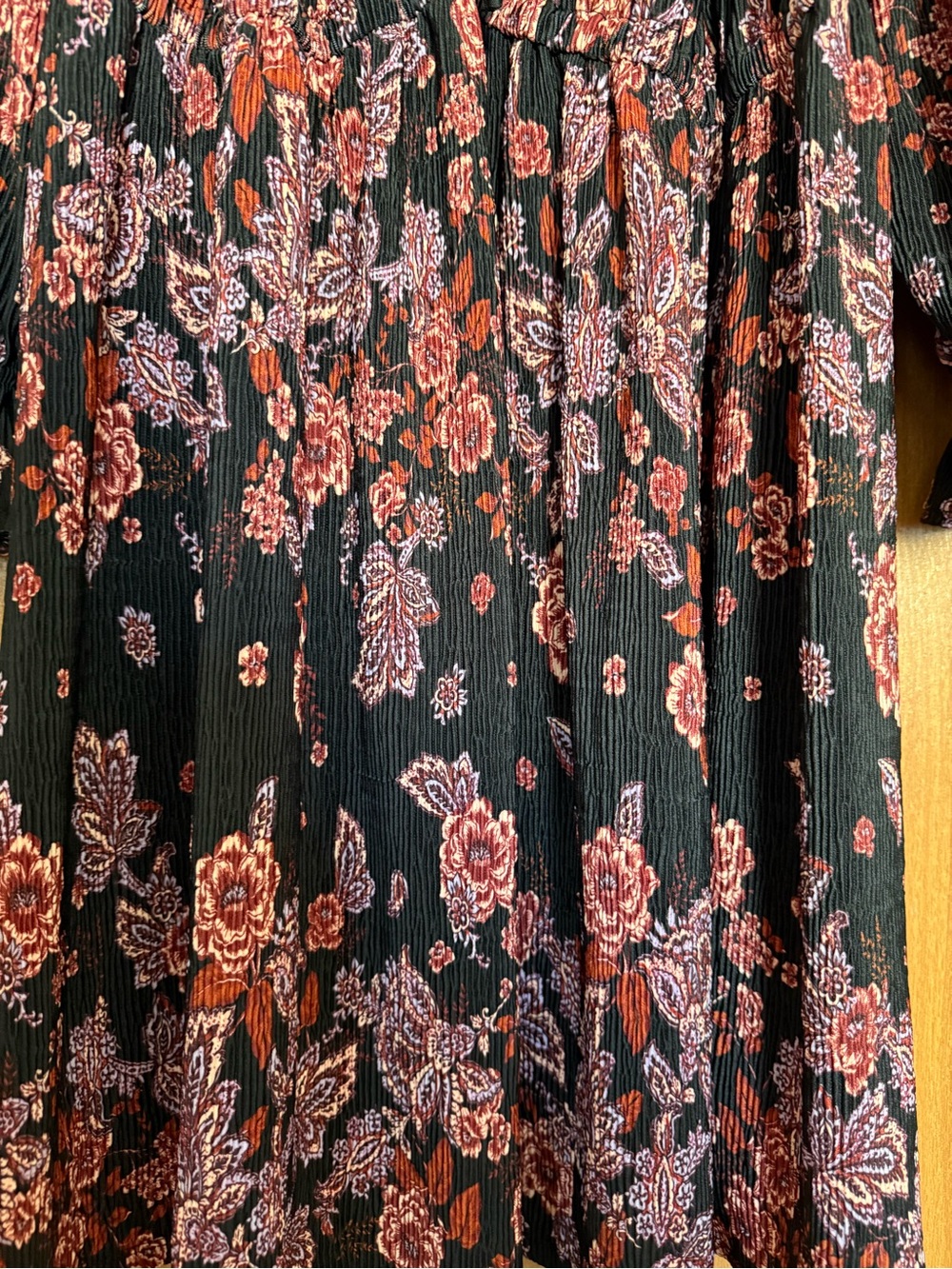 Women's Black Floral V-Neck Tunic Dress with Rose Print - Picture 4 of 5